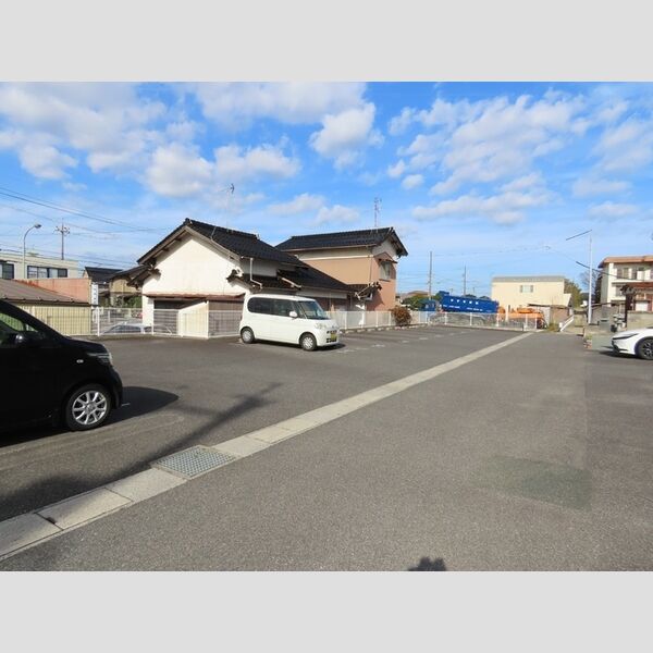駐車場 (駐車場)