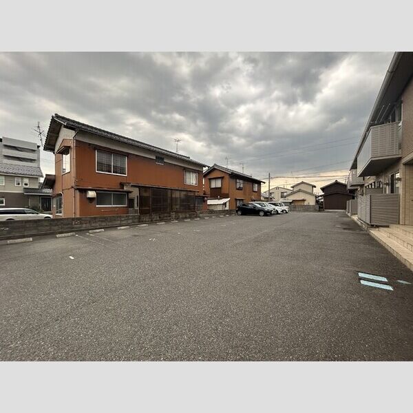 駐車場 (駐車場)