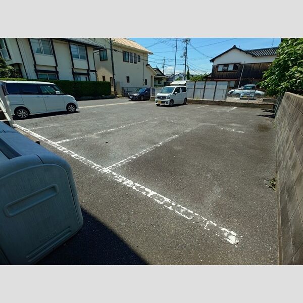 駐車場 (駐車場)