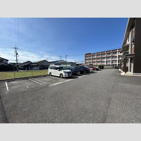 駐車場 (駐車場)