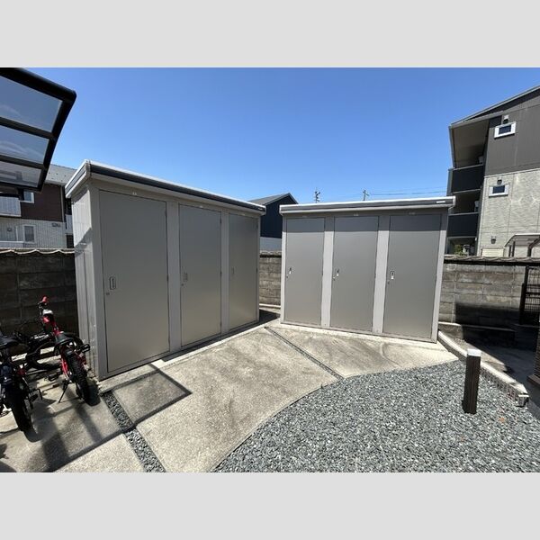 現地周辺 (物置)