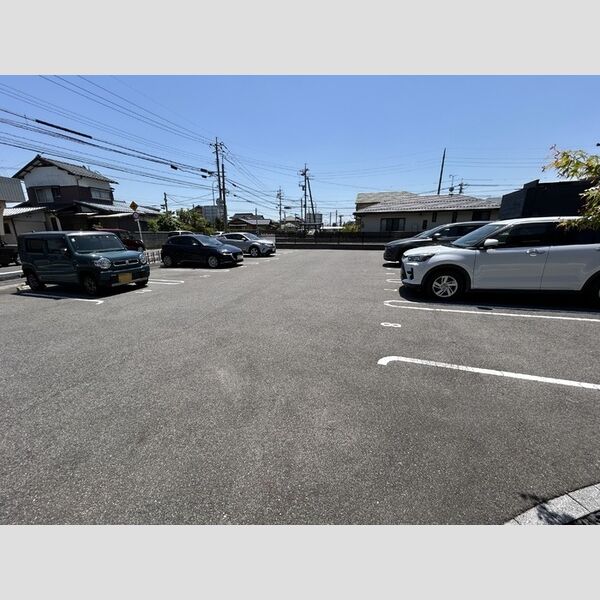 駐車場 (駐車場)