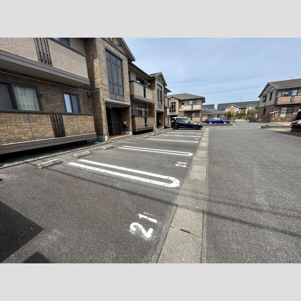 駐車場 (駐車場)