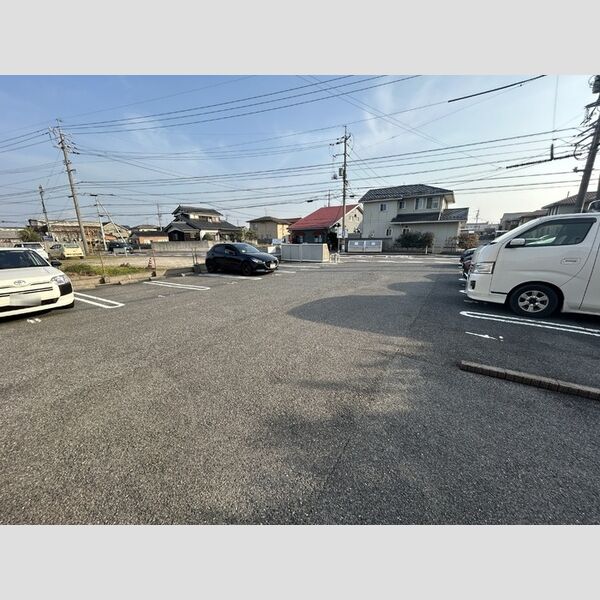 駐車場 (駐車場)