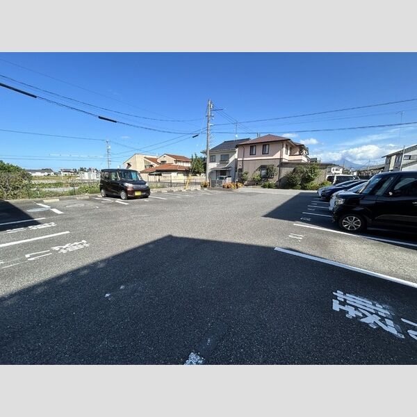 駐車場 (駐車場)