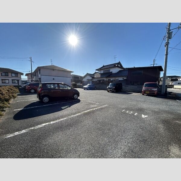 駐車場 (駐車場)