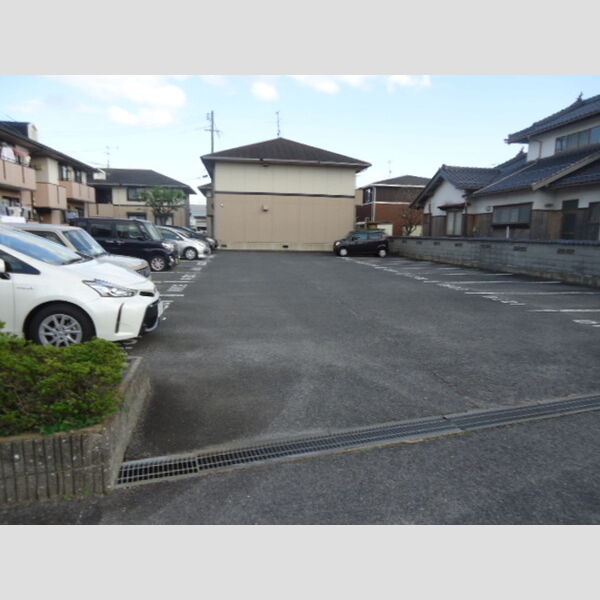 駐車場 (駐車場)