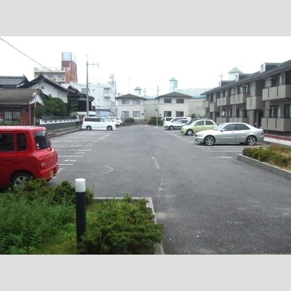 駐車場 (敷地内駐車場)
