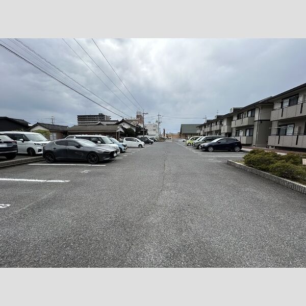 駐車場 (駐車場)