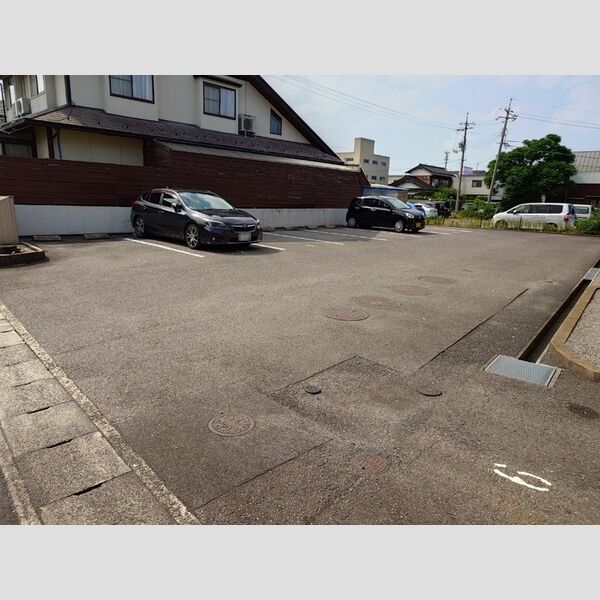 駐車場 (駐車場)