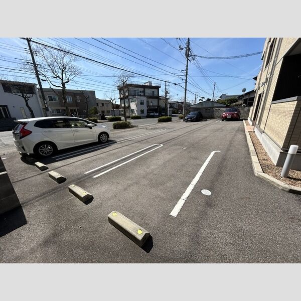 駐車場 (駐車場)
