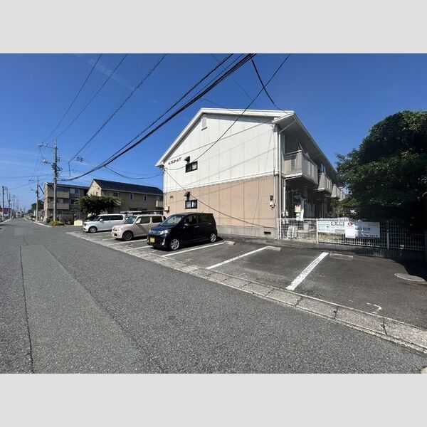 駐車場 (西側駐車場)