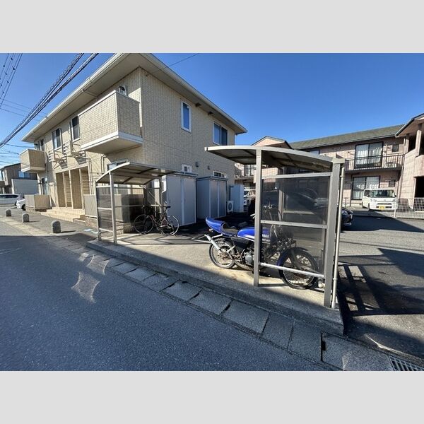 現地周辺 (駐輪場)