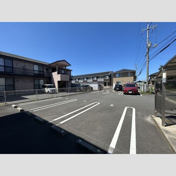 駐車場 (駐車場(AB棟間))