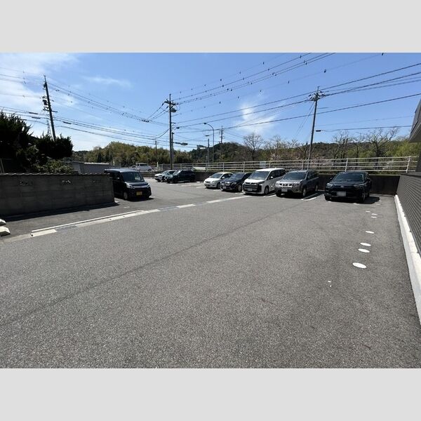 駐車場 (駐車場)