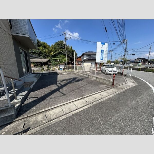 駐車場 (駐車場)