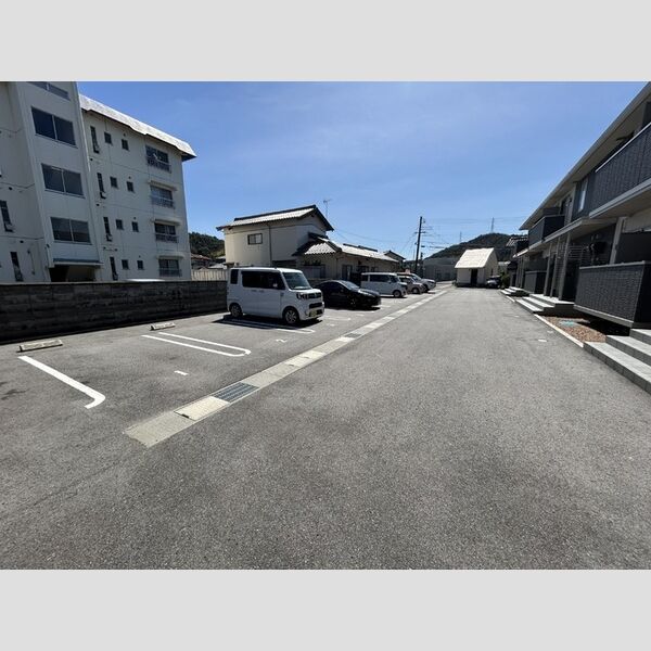 駐車場 (駐車場)