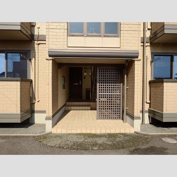 エントランス (共用入口)