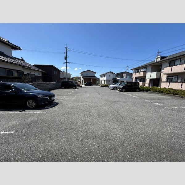 駐車場 (駐車場)