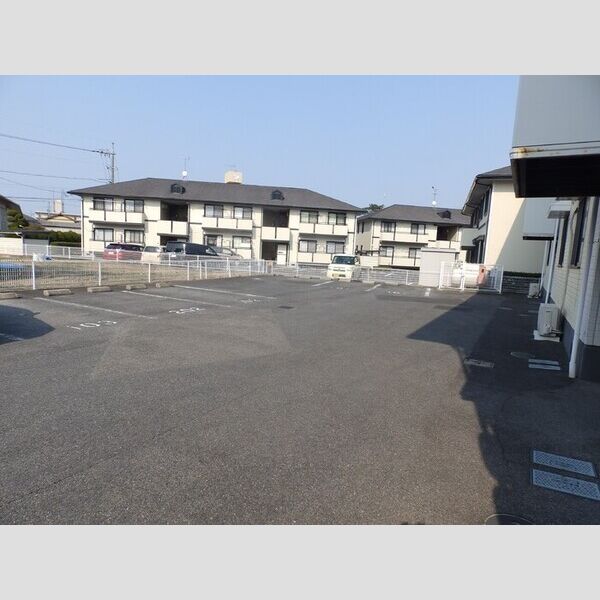 駐車場 (駐車場)