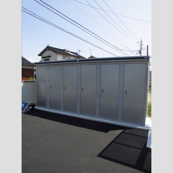 現地周辺 (倉庫)