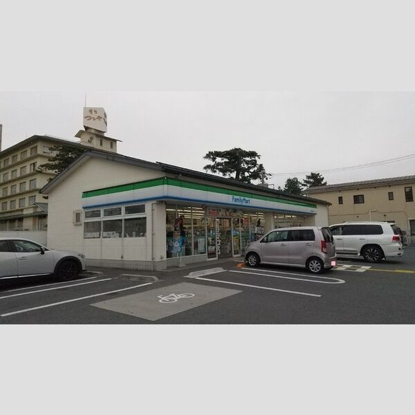 現地周辺 (ファミリーマート皆生温泉入り口店496m(徒歩約7分))