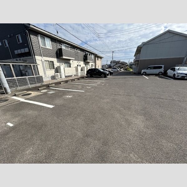 駐車場 (駐車場)