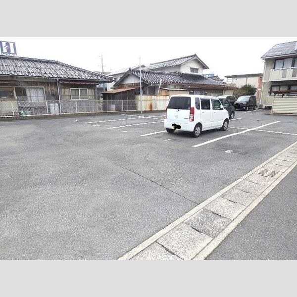 駐車場 (駐車場)