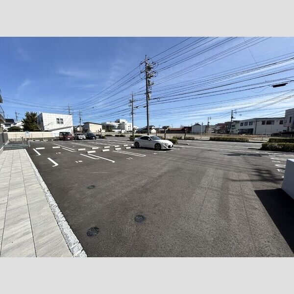 駐車場 (駐車場)