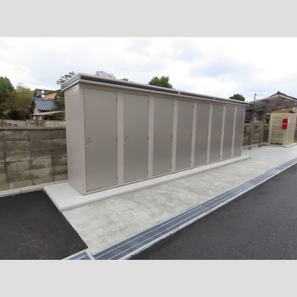 現地周辺 (専用物置)