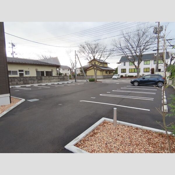 駐車場 (駐車場)