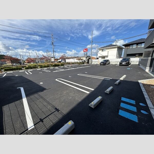 駐車場 (駐車場)