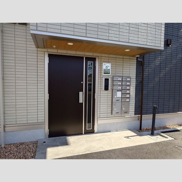 エントランス (エントランス)
