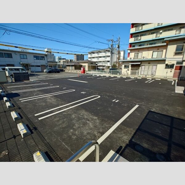 駐車場 (駐車場)