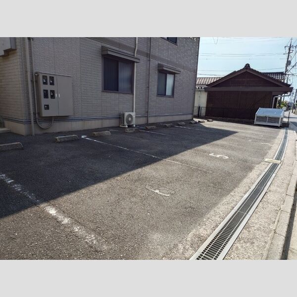 駐車場 (駐車場)