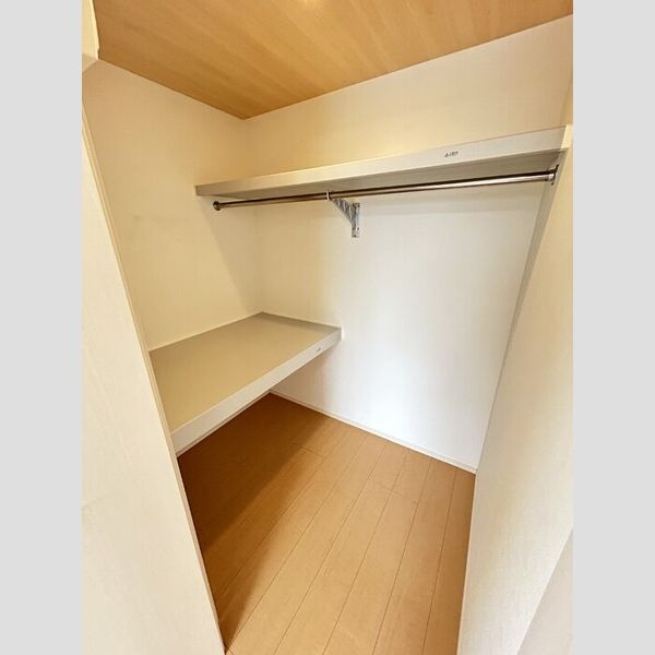 収納 (ウォークインクローゼット)