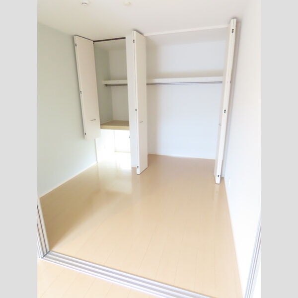 その他 (洋室)