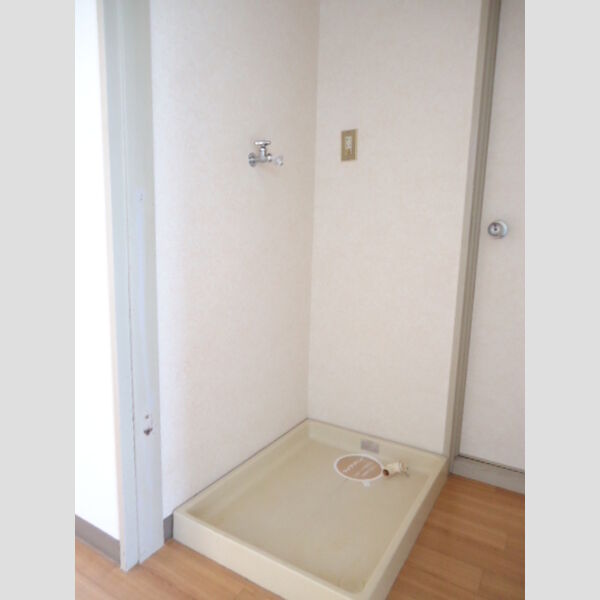 その他 (室内洗濯置き場)