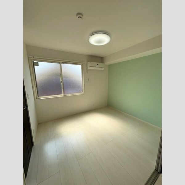 その他 (西側洋室)