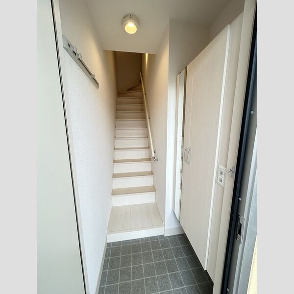 玄関 (玄関(トールタイプのシューズボックス))