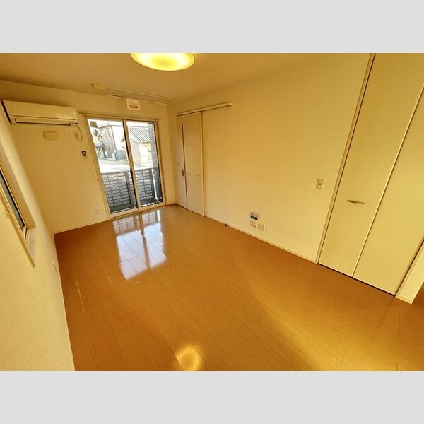 その他 (洋室(室内物干し付))