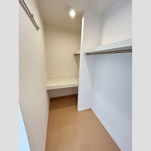 収納 (ウォークインクローゼット)