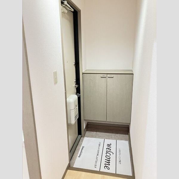 玄関 (玄関)