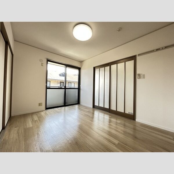 その他 (東側洋室)