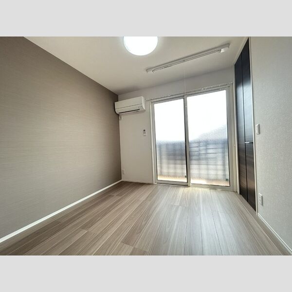 その他 (洋室(エアコン・室内物干し付))
