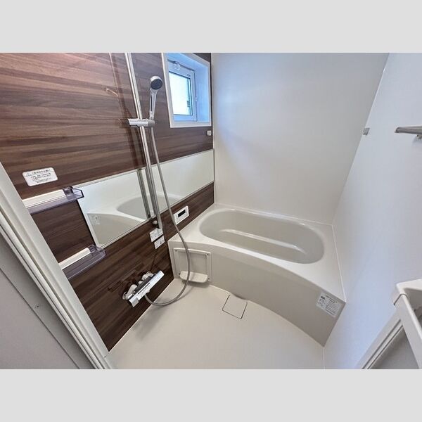 バス (浴室(追い焚き・浴室換気乾燥機付))