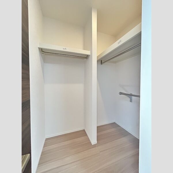 収納 (ウォークインクローゼット(洋室))