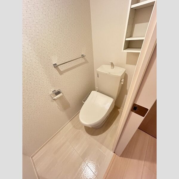 トイレ (トイレ(温水洗浄暖房便座付))