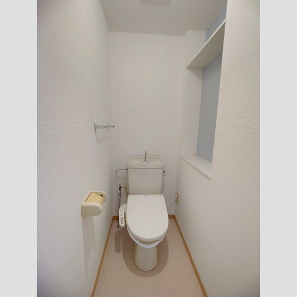 トイレ (トイレ)
