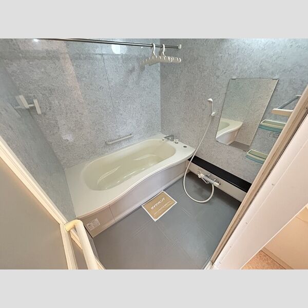 バス (一坪サイズの浴室(浴室換気乾燥機付))